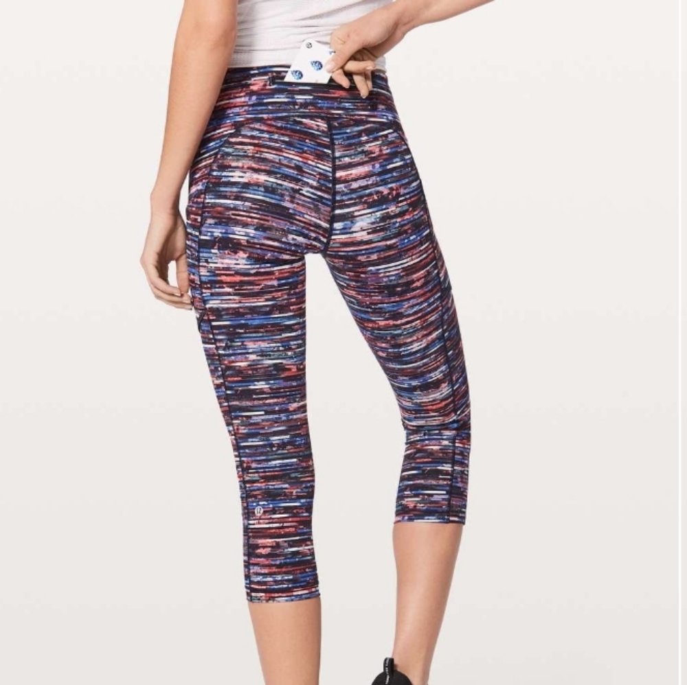 Lululemon Speed Up Crop 21"Hinshu Alpine White Multi- 8
